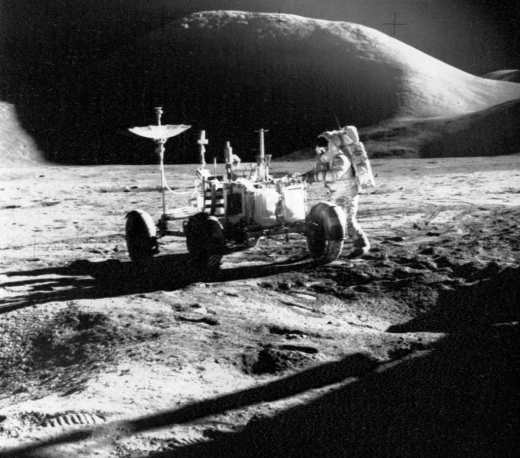 55 años del primer paseo en coche por la luna