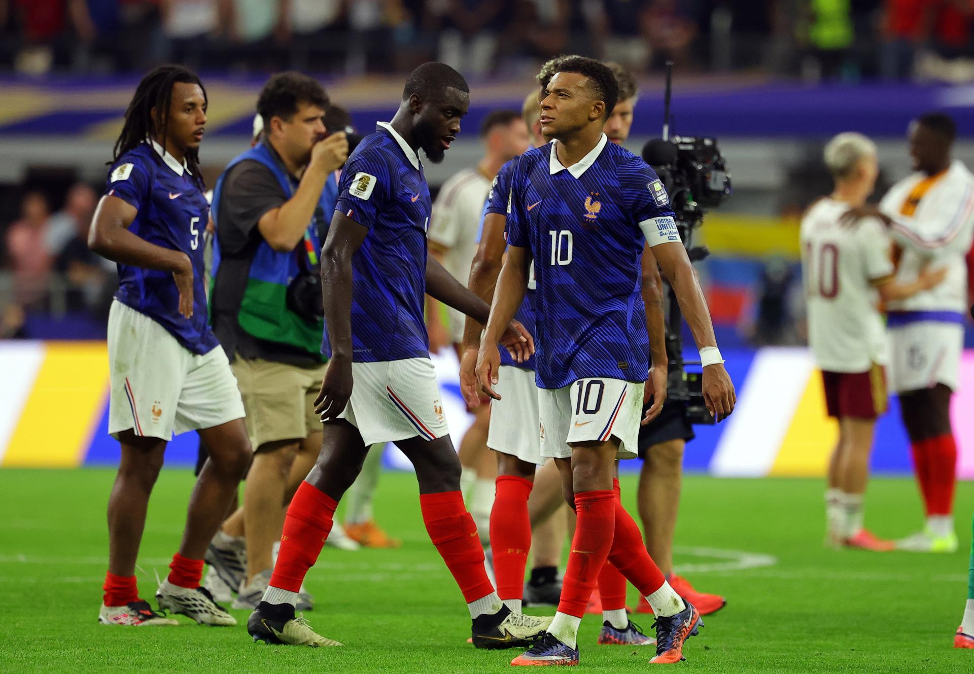 El bronce que nadie quiere, pero que asegura los goles que necesita Mbappé
