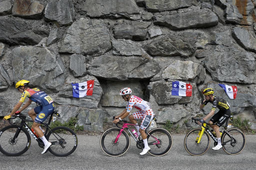 Carapaz conquista el Galibier y se asegura el maillot final de rey de la montaña