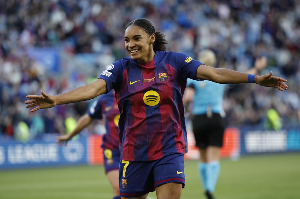 La internacional española Salma Paralluelo ficha por el OL Lyonnes hasta 2030
