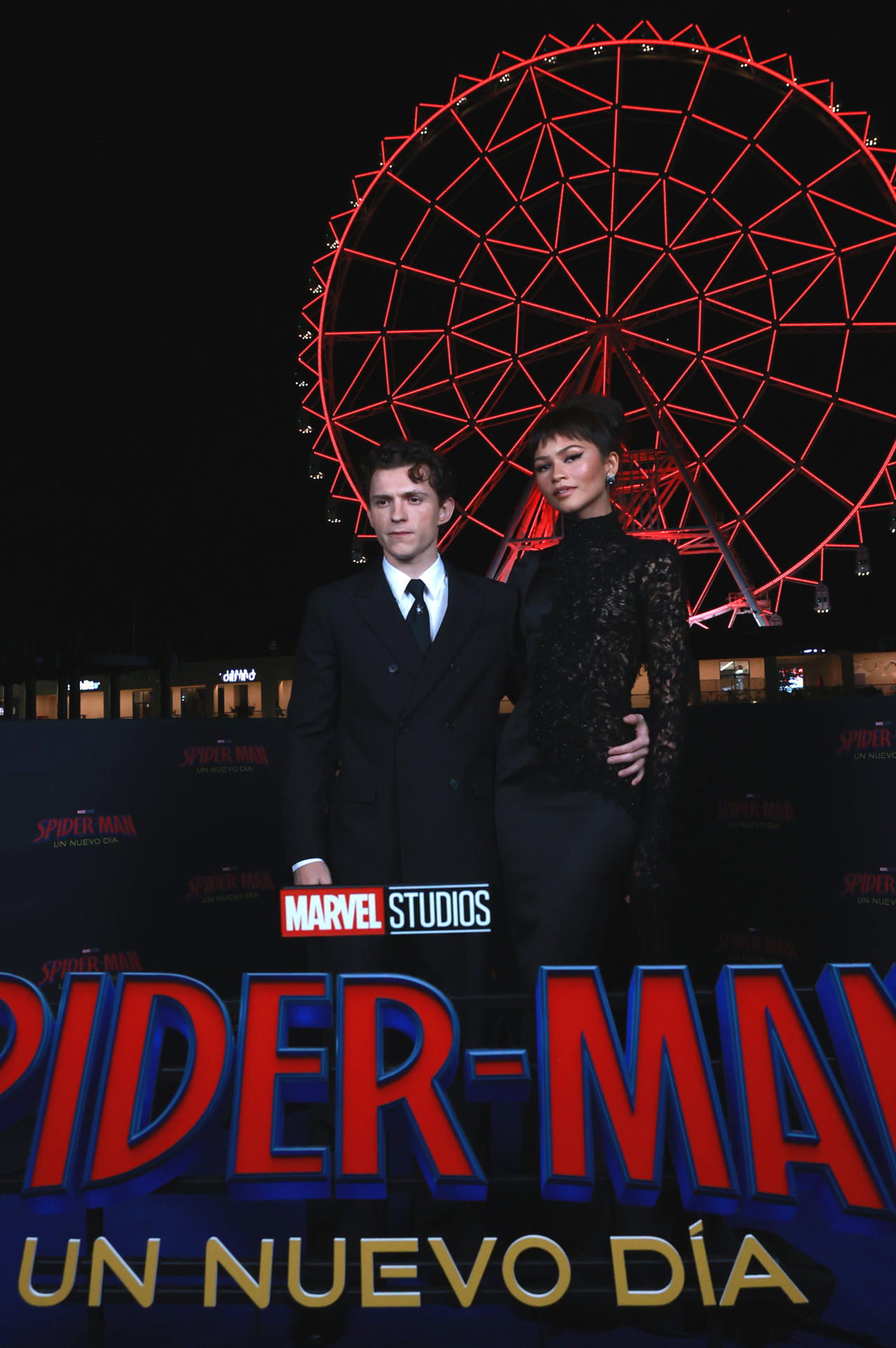 La telaraña de Tom Holland y Zendaya atrapa a los aficionados de Spider-Man en México