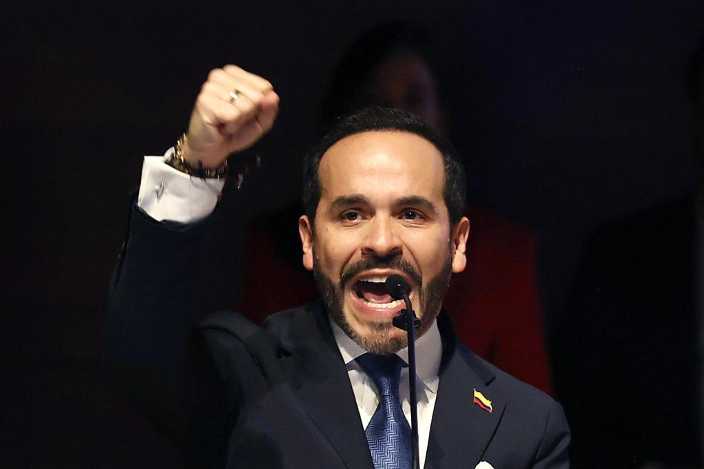 De la Espriella pide que los empresarios se comprometan con el desarrollo de Colombia