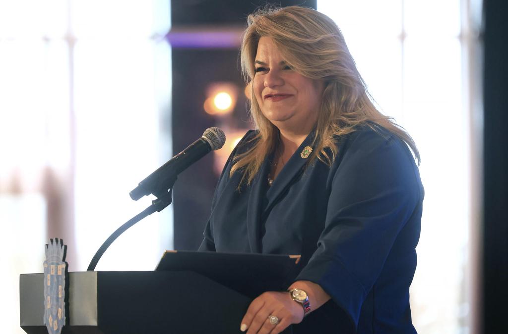 Gobernadora destaca suma de 36 a 119 las escuelas públicas bilingües en su administración