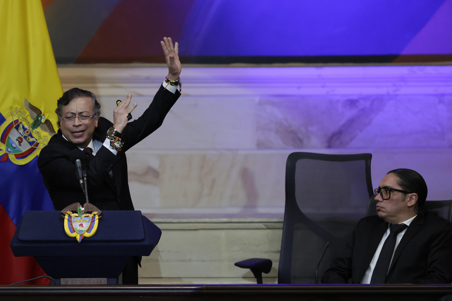 El uribista Honorio Henríquez presidirá Senado de Colombia tras lograr apoyo del petrismo
