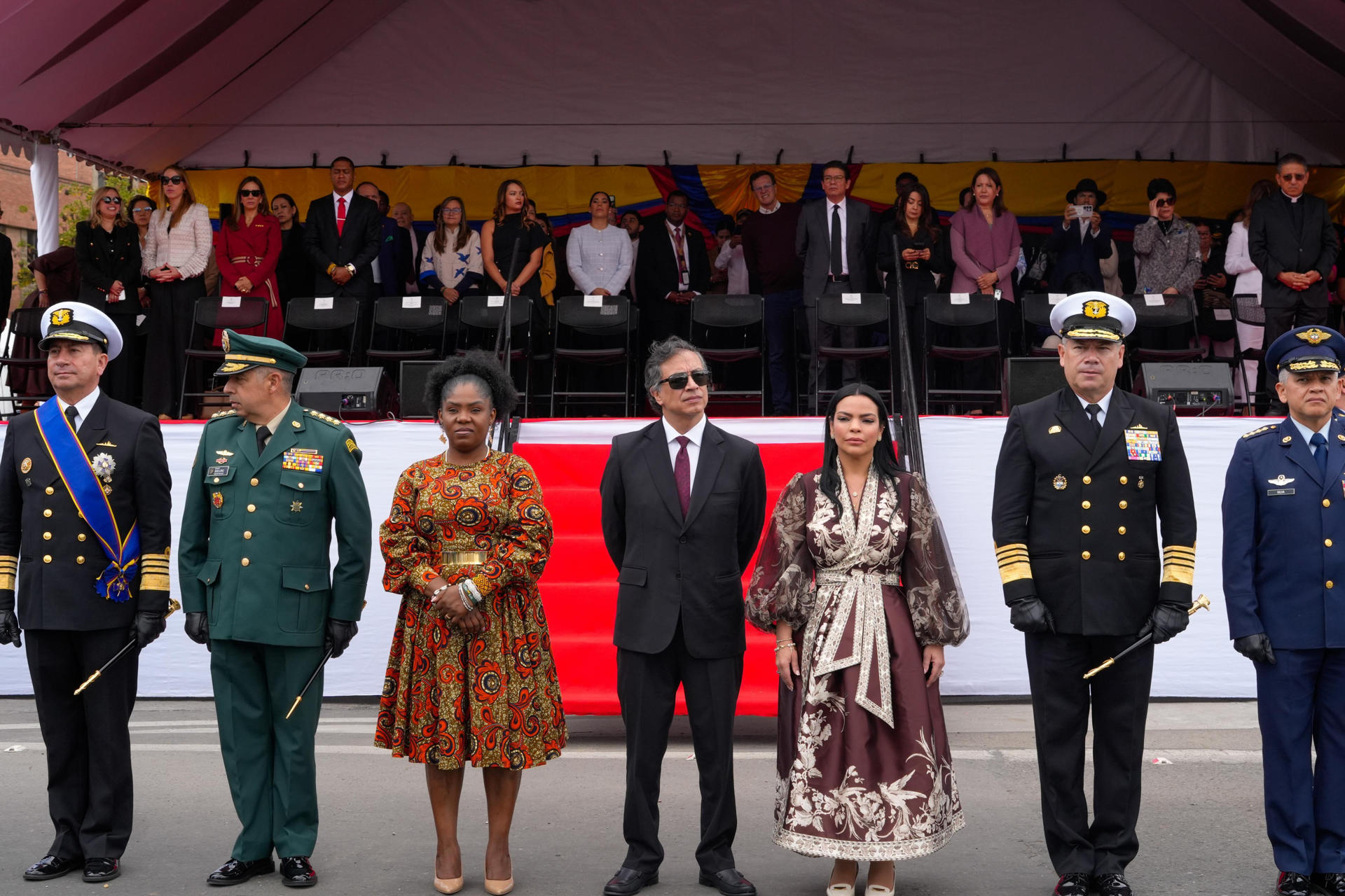 Petro insinúa en último discurso al pueblo que volverá porque despedida es «transitoria»