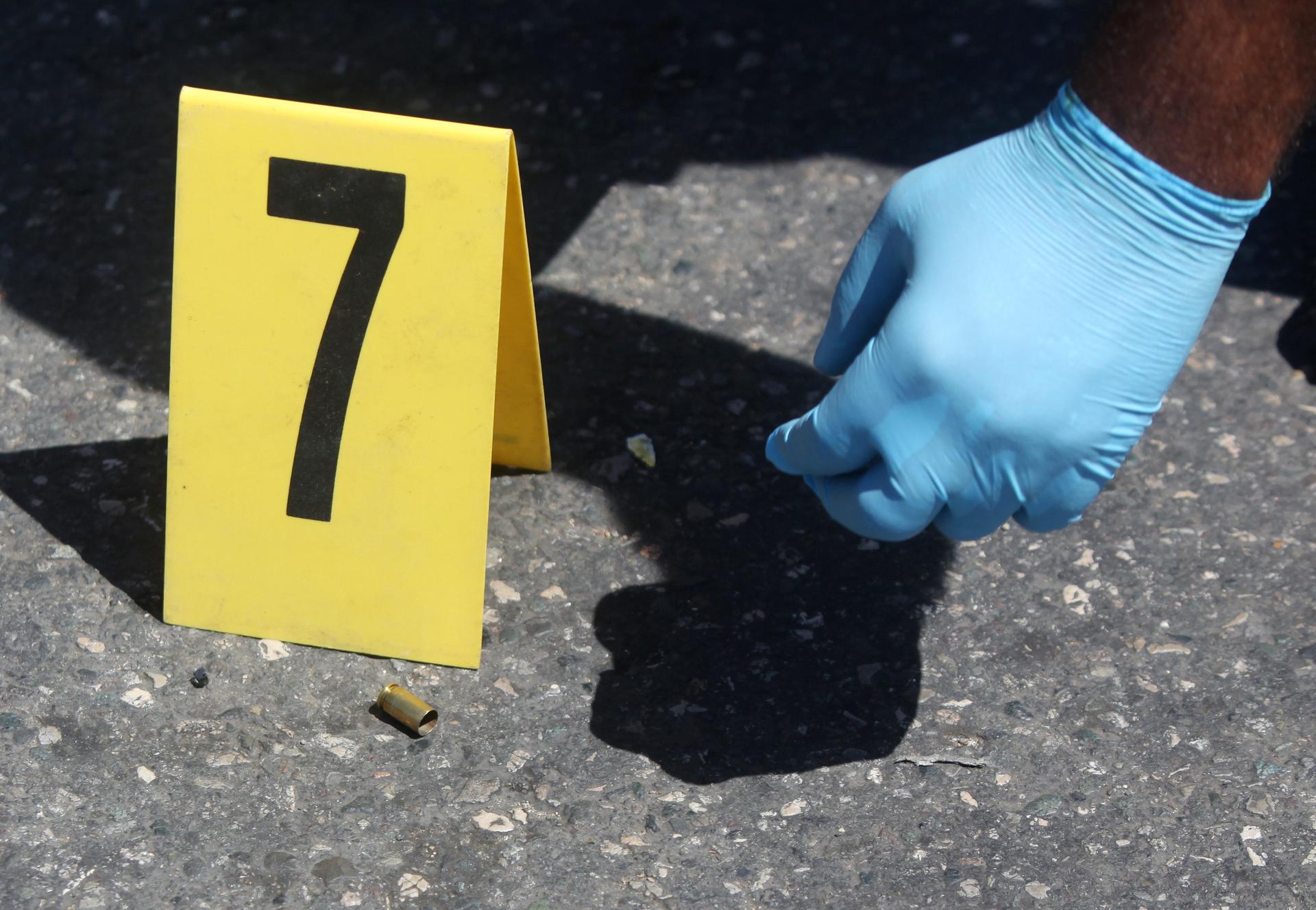 Tres vehículos sufren impactos de bala por disparos de desconocido en Orocovis