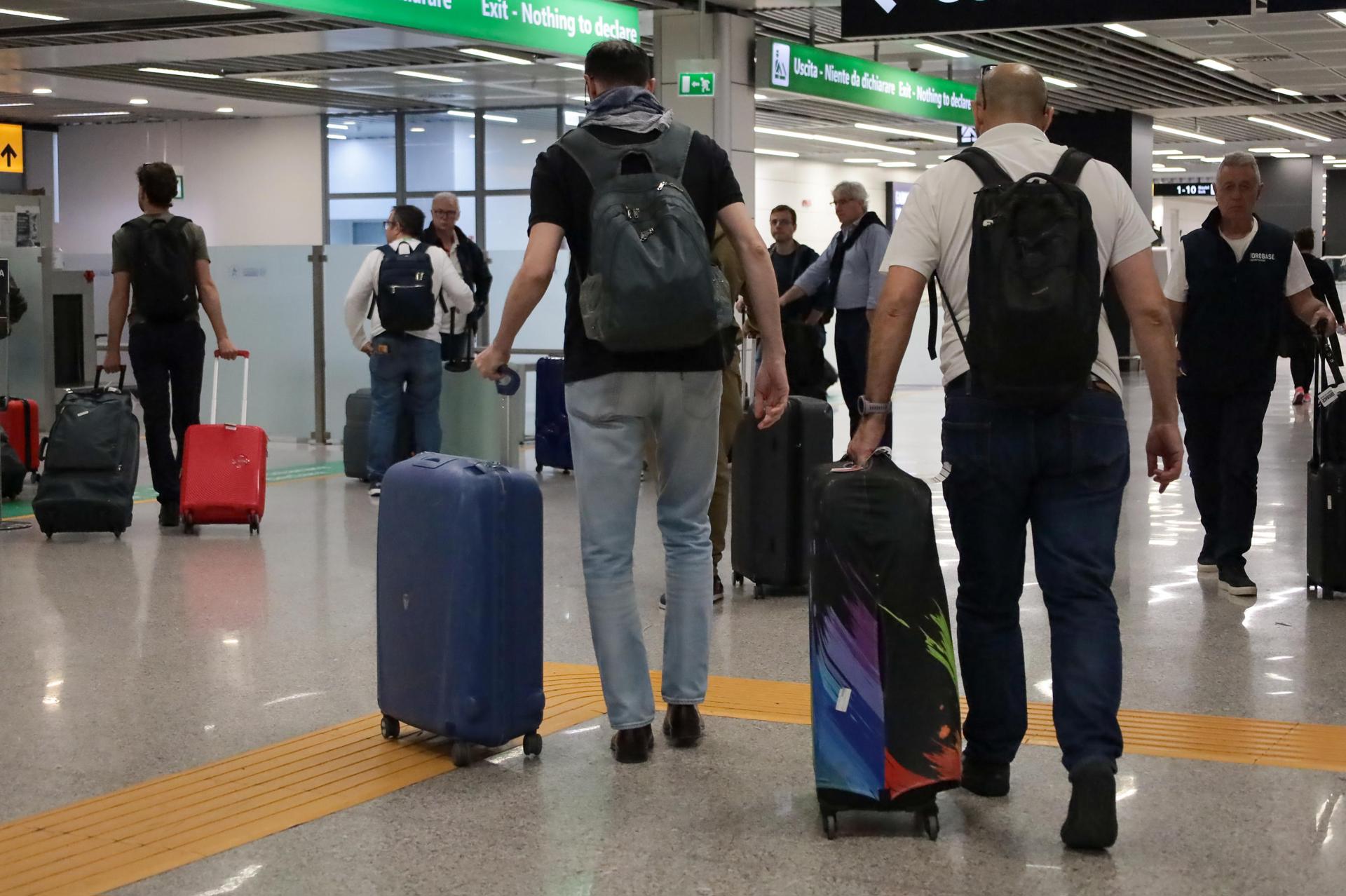 Requisan en el aeropuerto de Roma cuatro lingotes de oro llevado en maletas desde España