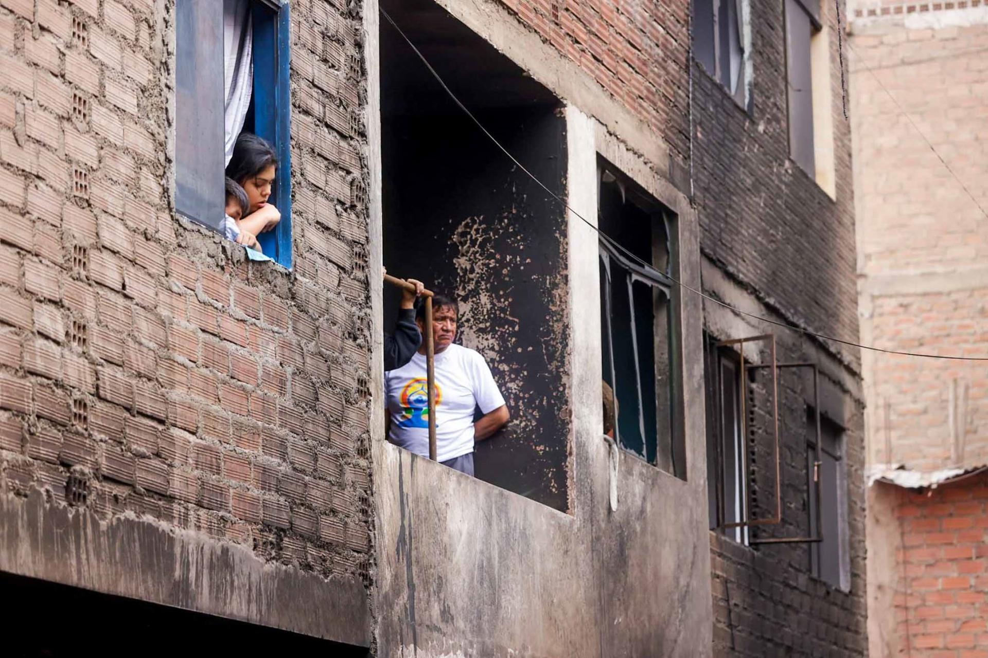 Un incendio en un barrio del centro de Lima deja 10 muertos