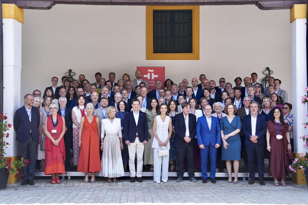 El Cervantes analiza sus desafíos en su reunión anual, inaugurada por la reina de España