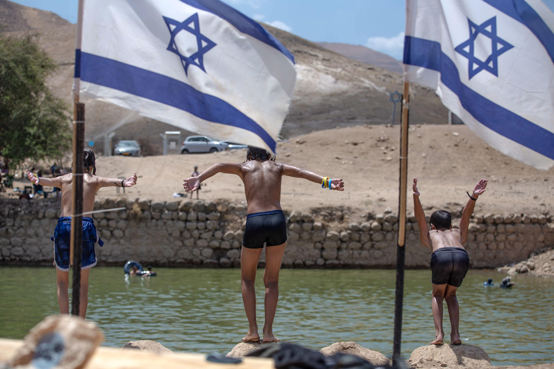 Colonos crean nuevo punto turístico en Cisjordania: una poza con agua robada a palestinos
