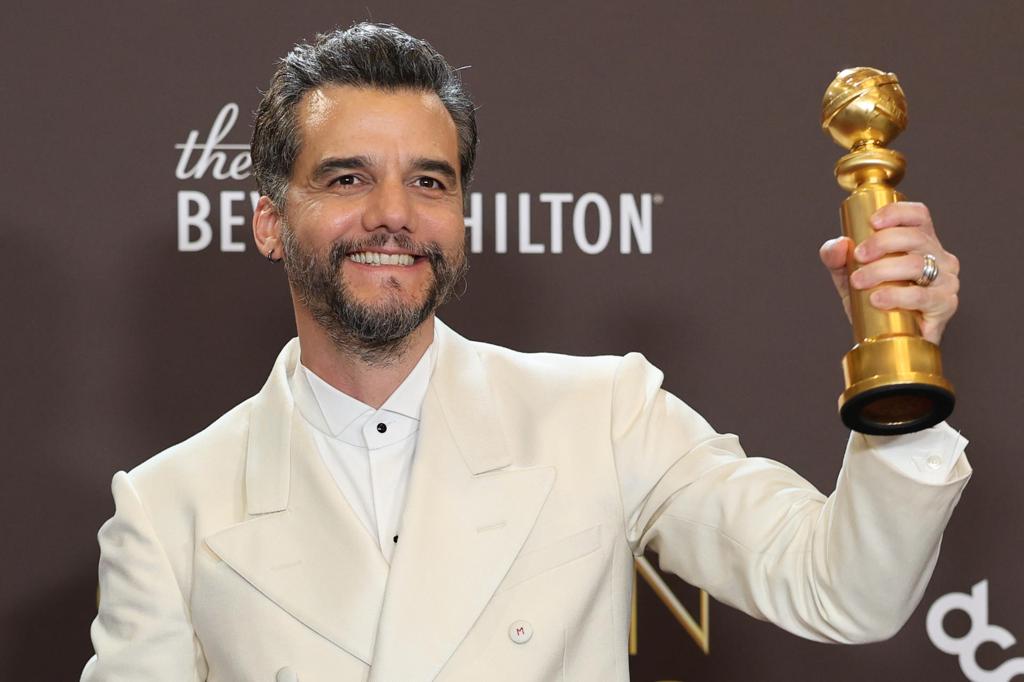 El actor brasileño Wagner Moura aporta glamour internacional al cierre del Grec Festival