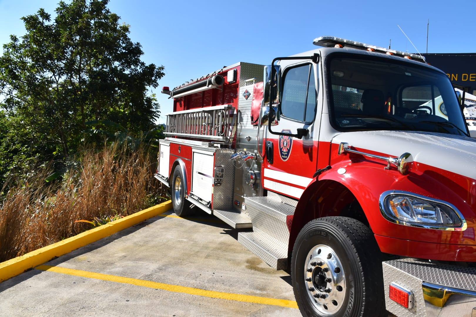 Investigan dos incendios de vehículos en Aibonito