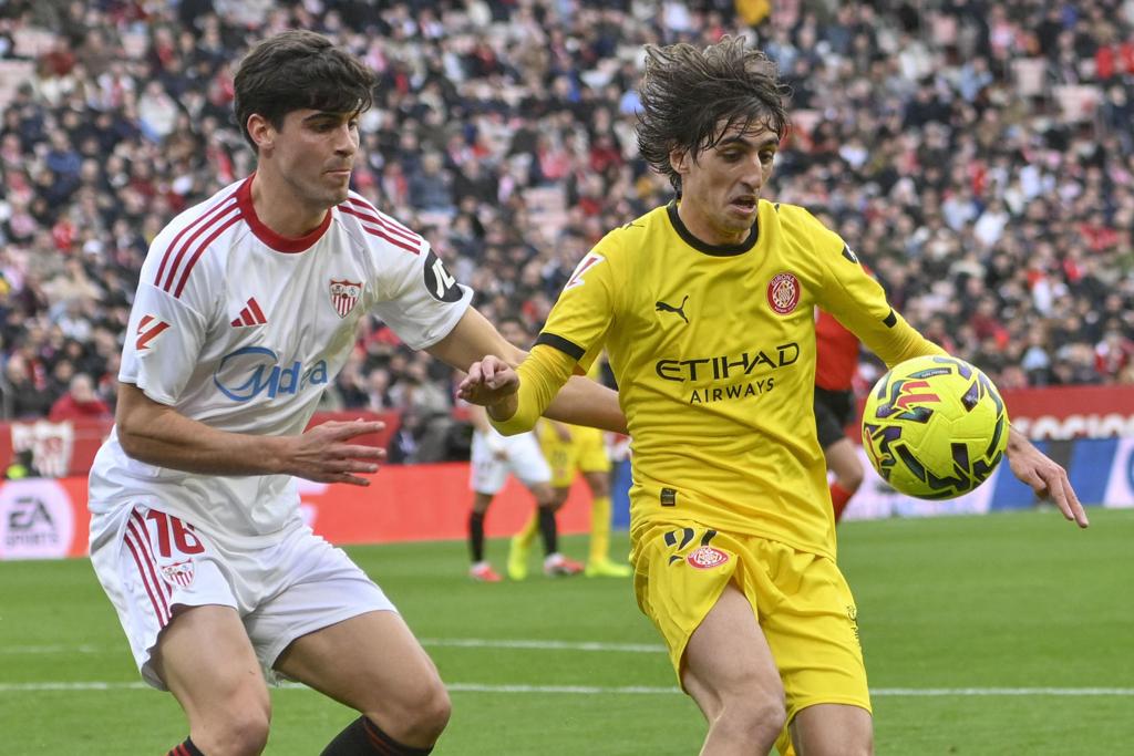 Sevilla y Bournemouth negocian el traspaso del campeón olímpico Juanlu al club inglés
