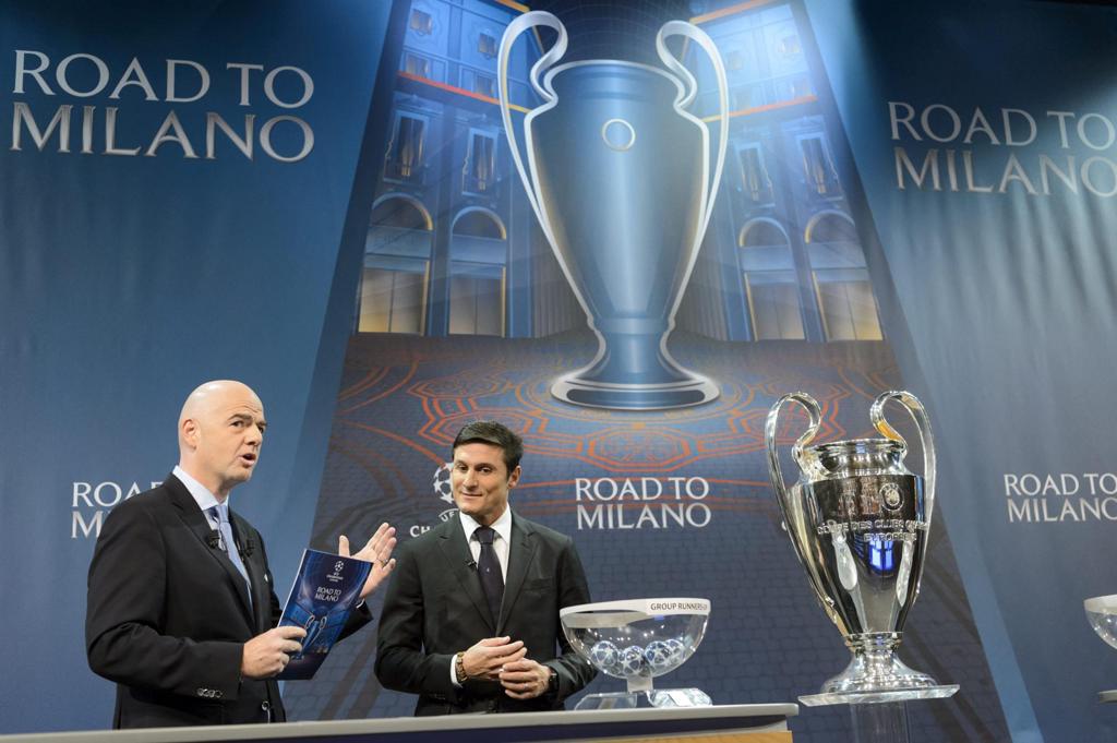 Leyendas del fúbol como Cafú, Zanetti y Roberto Carlos muestran su apoyo a Infantino