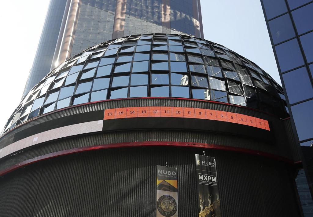 La Bolsa de México sufre pérdida semanal de 3,8 % y se ubica en las 64.397,45 unidades