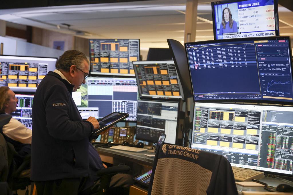 Wall Street abre mixto, casi plano, a la espera del acuerdo entre EEUU e Irán sobre Ormuz