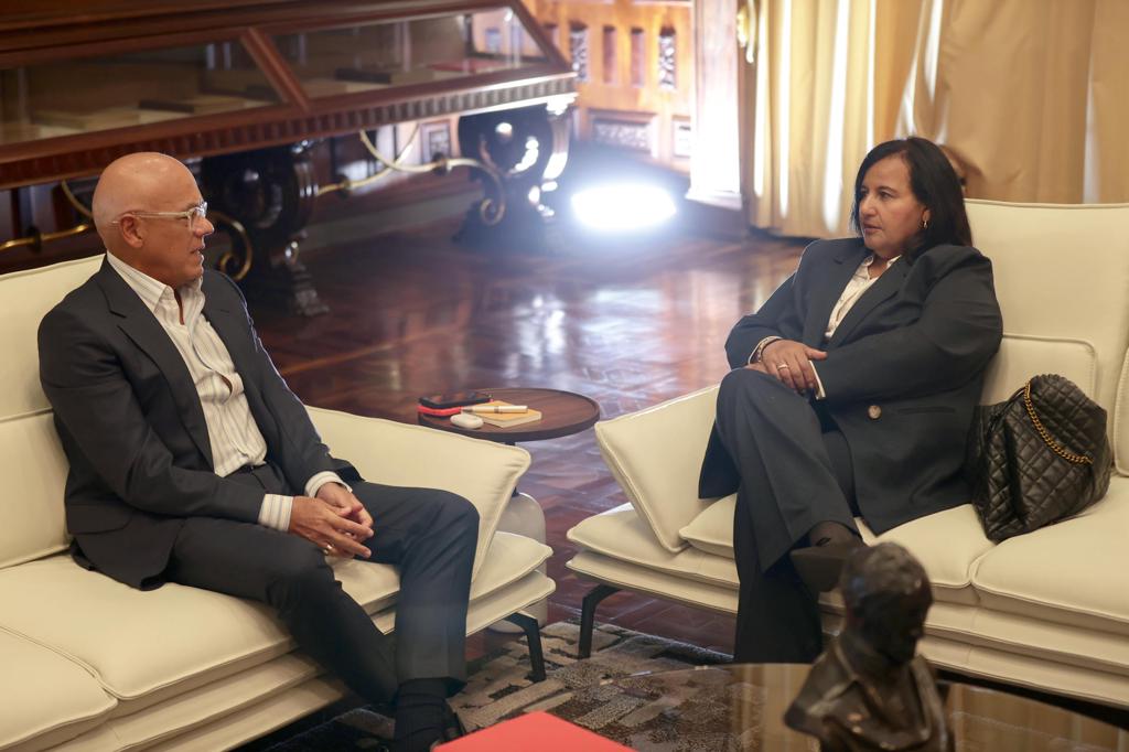 Hermetismo e incertidumbre ante el diálogo entre chavismo y oposición impulsado por EE.UU.