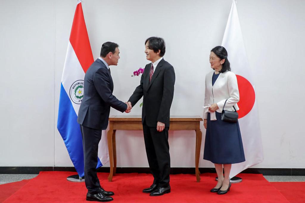Príncipes de Akishino dejan Paraguay tras celebrar los 90 años de la migración japonesa