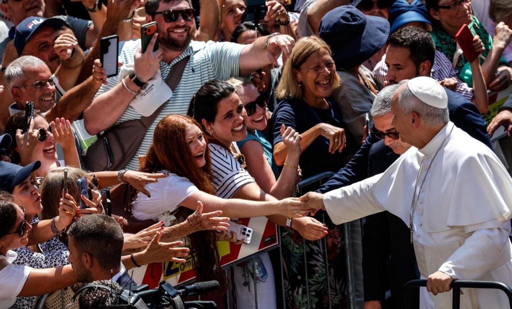 León XIV rechaza los abusos contra la liturgia y pide responsabilidad a obispos y curas
