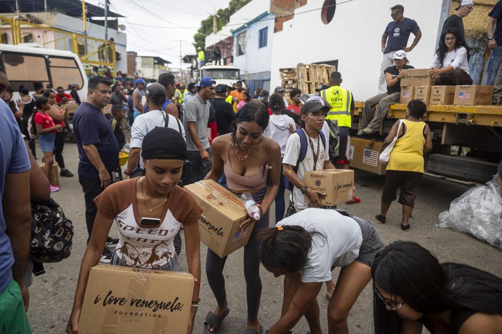 México manda 718 toneladas de ayuda humanitaria en segundo envío marítimo a Venezuela