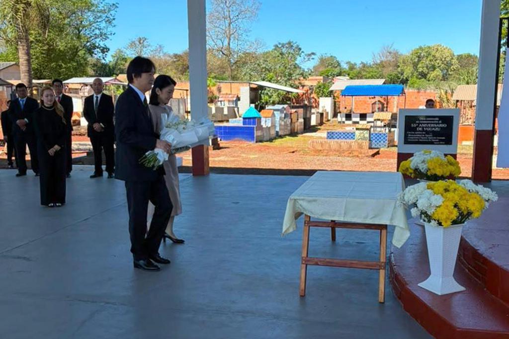 Príncipes herederos nipones visitan municipio paraguayo fundado por japoneses hace 65 años