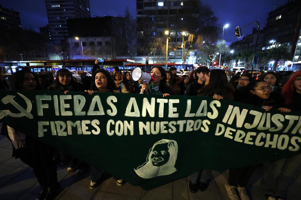 Cientos de chilenas rechazan el proyecto para escuchar el latido del feto antes de abortar
