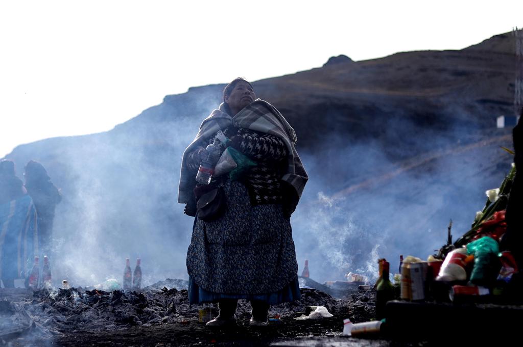 Ofrendas y rituales ancestrales de agradecimiento abren el mes de la Pachamama en Bolivia