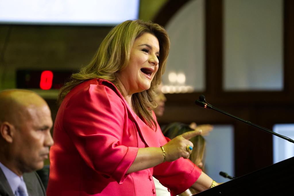 Inauguran clínica en isla-municipio de Puerto Rico que fue destruida en 2017 por huracán