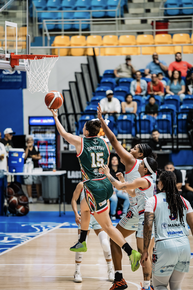 Las Gigantes, las Leonas y las Explosivas dominaron anoche el BSNF
