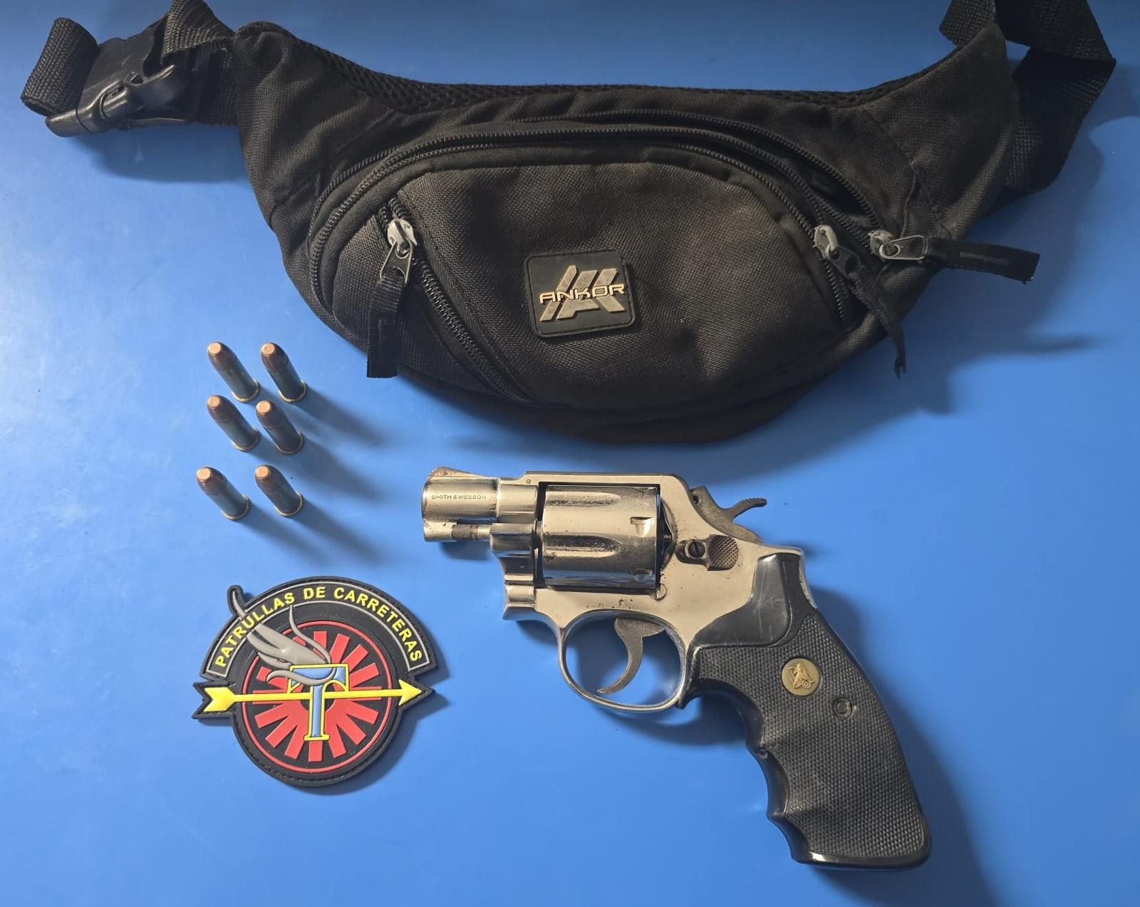 Hombre que conducía bajo efectos de alcohol choca patrulla en Río Grande