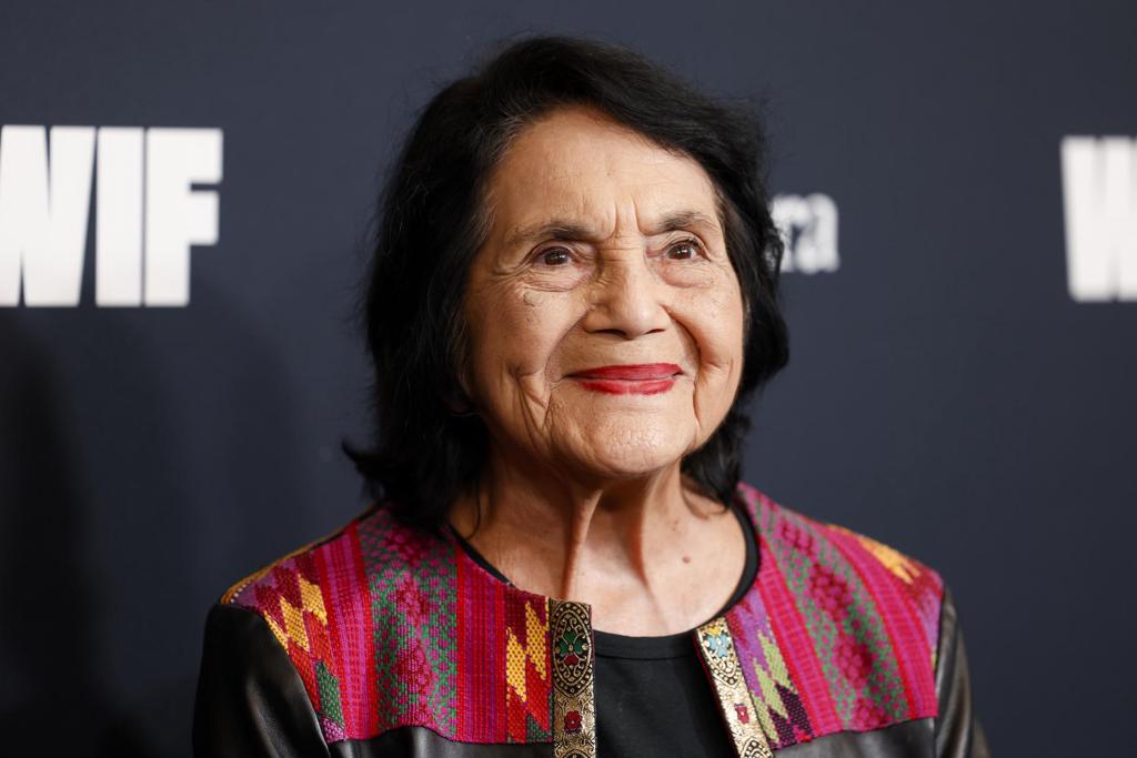 Fallece a los 96 años Dolores Huerta, pionera latina del movimiento campesino en EEUU