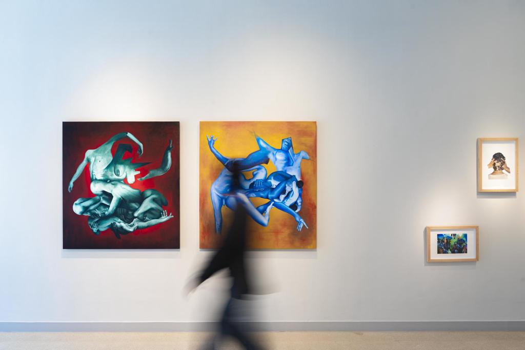 Exposición de arte en Panamá desafía la "norma heterosexual" a través del cuerpo y el alma